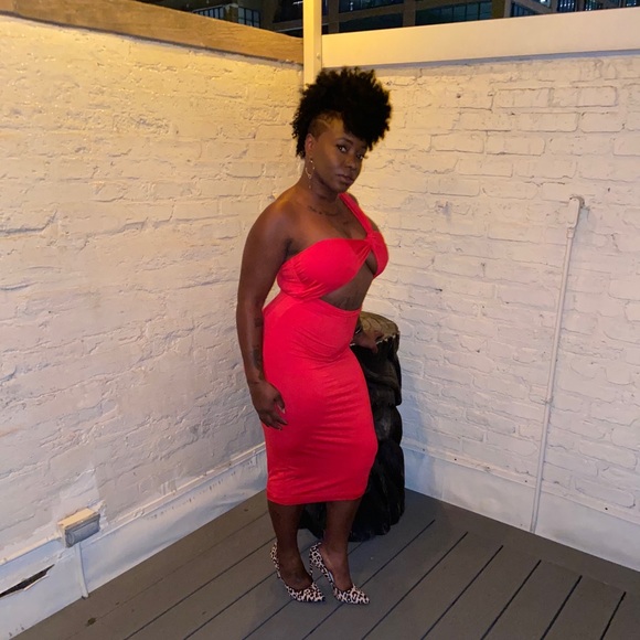 Meet your Posher, Toni - Picture 1 of 12